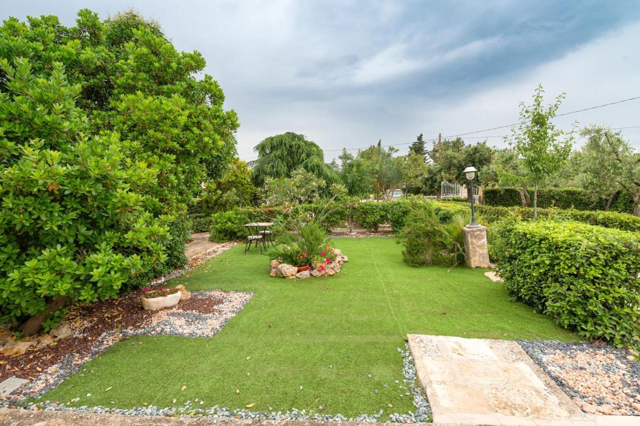 Trullo Il Focolare In Masseria Чистернино Экстерьер фото